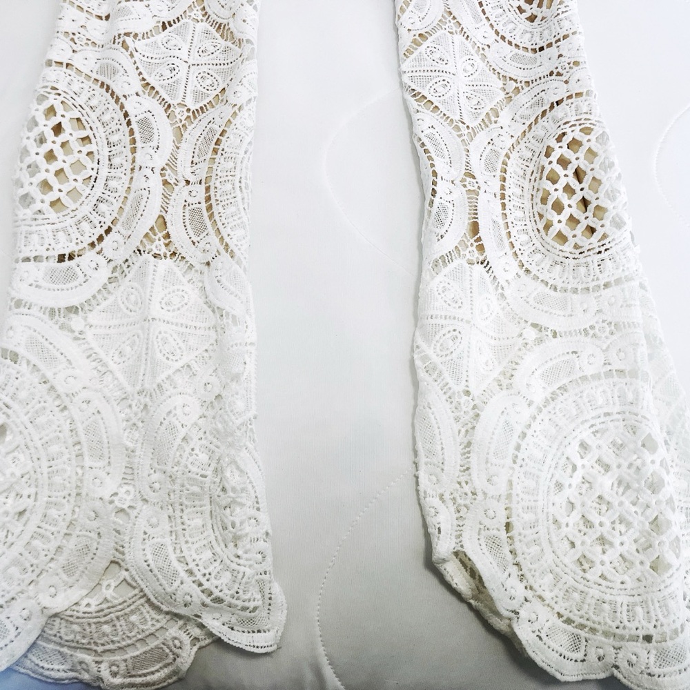 Elegant White Lace Jumpsuit - Picture 4 of 5
